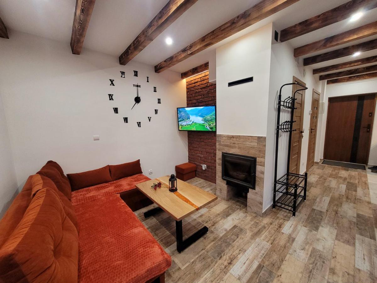 Urocza Kryjowka Ze Spa Lesko Exteriér fotografie