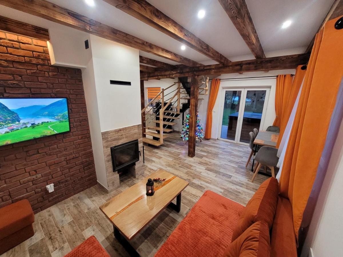 Urocza Kryjowka Ze Spa Lesko Exteriér fotografie