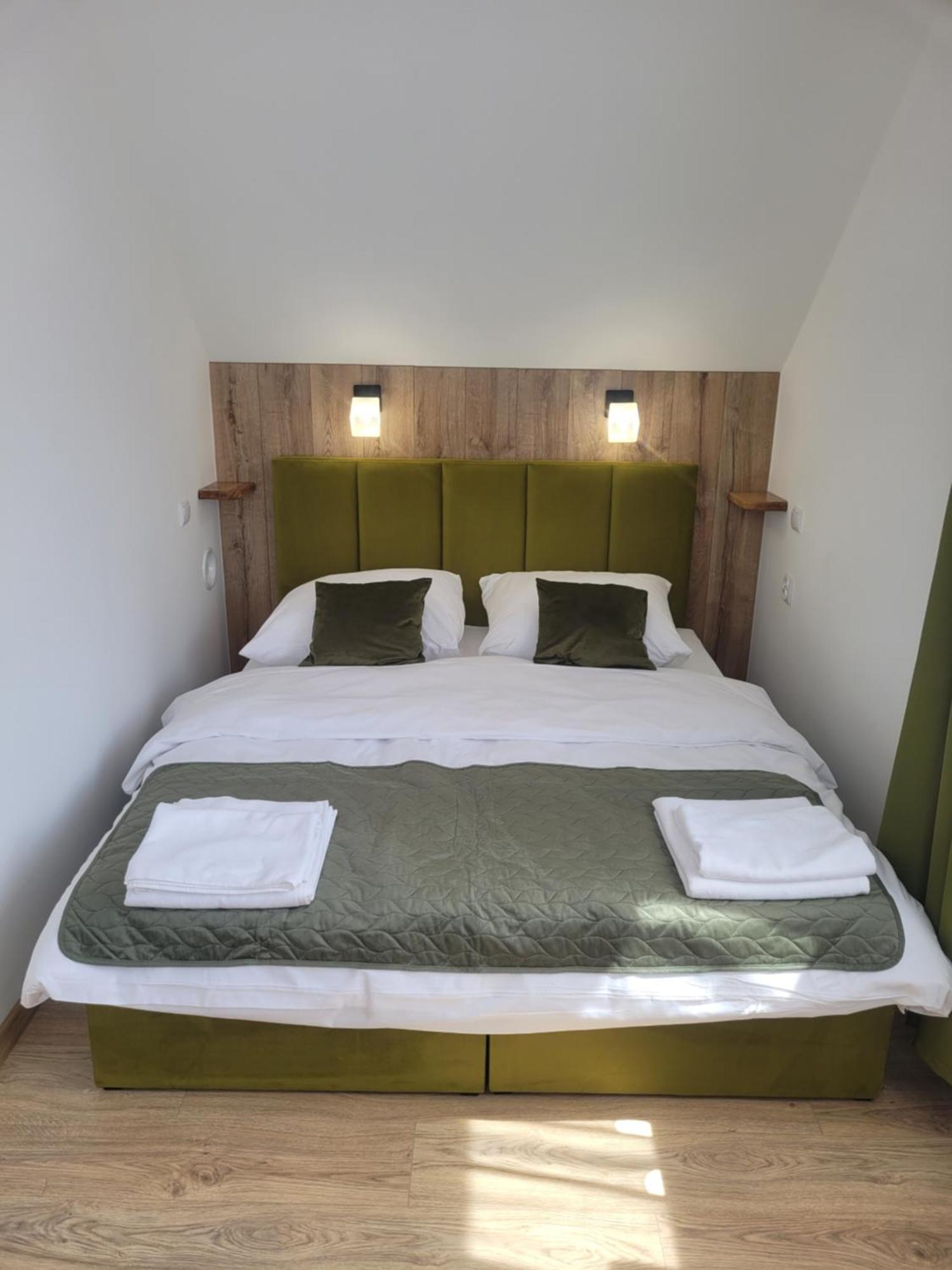 Urocza Kryjowka Ze Spa Lesko Exteriér fotografie